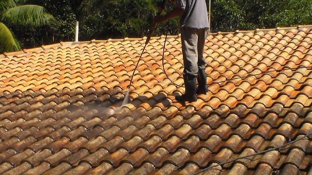 Foto 1 - Limpeza de telhado e locao de wap