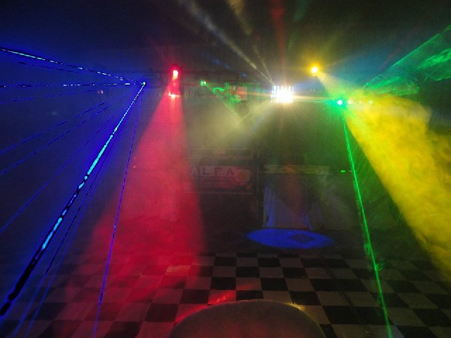 Foto 1 - Dj som e luzes no bom retiro para festa